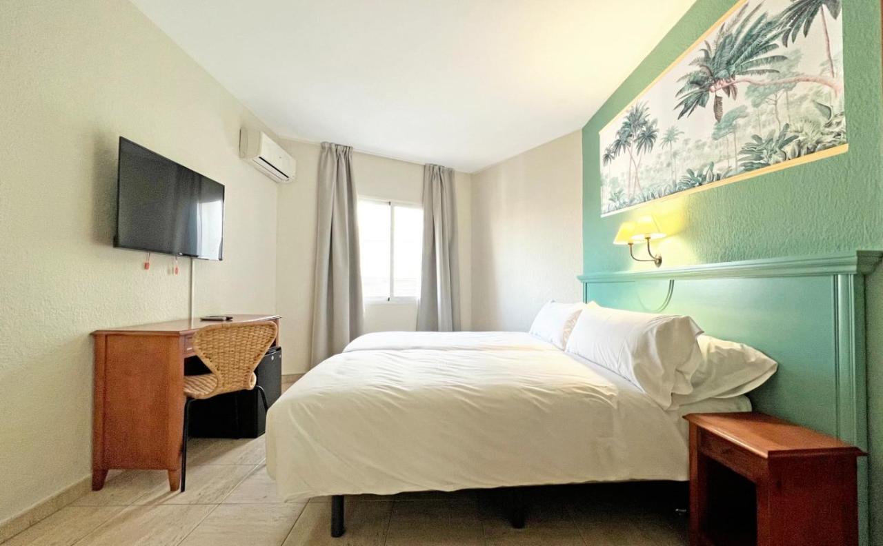 Moon Dreams Fuengirola Hotel Ngoại thất bức ảnh